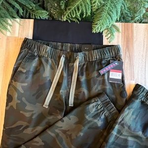 NWT 🔥 Men’s Camo Joggers - Size Large - Camouflage - Galaxy by Harvic